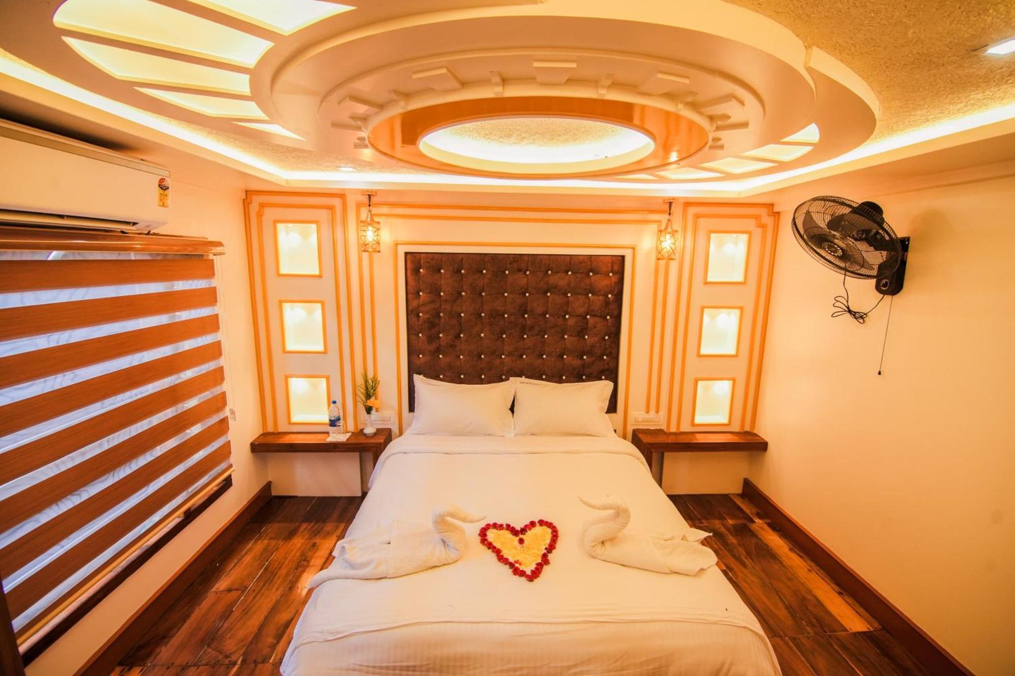 Kera Houseboats Alleppey Alappuzha 外观 照片